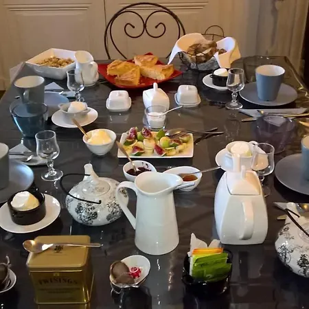 Et Table L' Echappee Couette-café 4*
