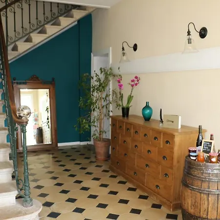 Couette-café Et Table L' Echappee 4*